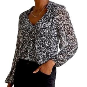 Evereve Shay Floral Mesh V Neck Smocked Black and White Blouse